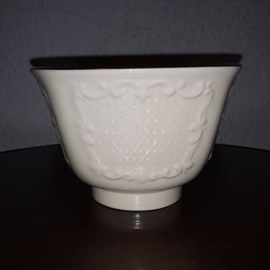 Lenox crochet detail bowl
